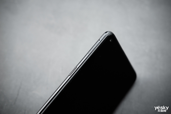 5000mAh电池+骁龙710 极具性价比的vivo Z5x首发评测