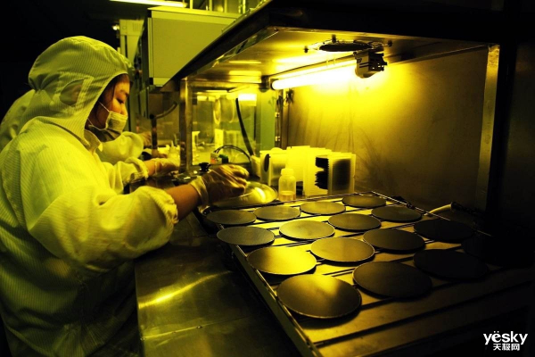 疫情下的芯片行业 能否穿越黑夜迎接曙光?