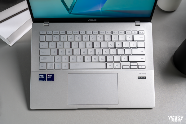 华硕无畏Pro14酷睿版2025评测:酷睿Ultra赋能AI,无畏家族又一力作