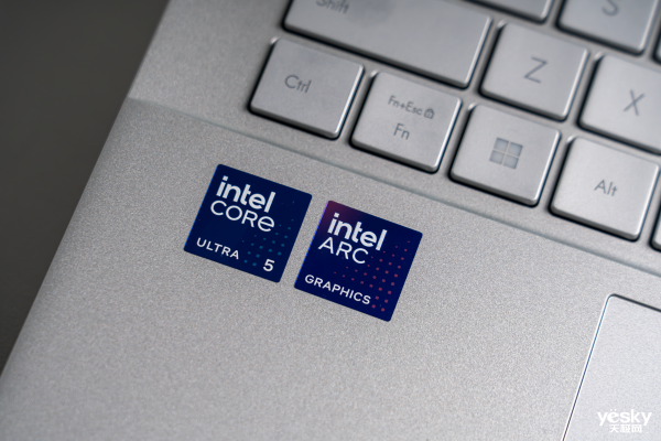 华硕无畏Pro14酷睿版2025评测:酷睿Ultra赋能AI,无畏家族又一力作