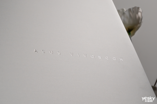 华硕无畏Pro14酷睿版2025评测:酷睿Ultra赋能AI,无畏家族又一力作