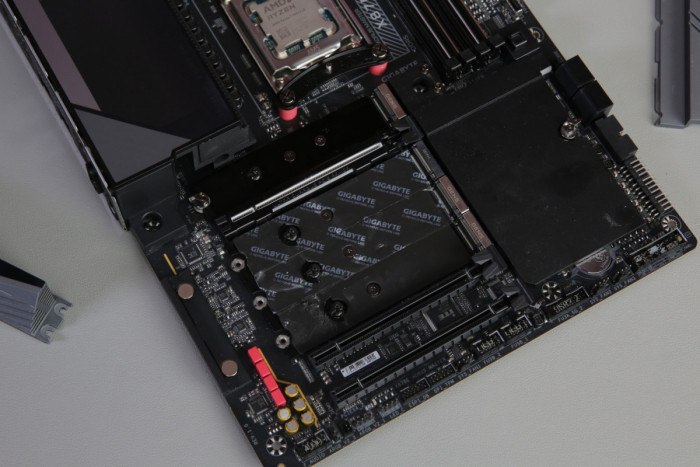 完胜友商旗舰处理器 锐龙7 9800X3D玩游戏真就这么强...