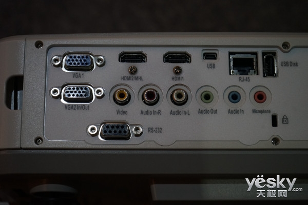 1米享百屏?奥图码LC1激光超短焦影院机评测