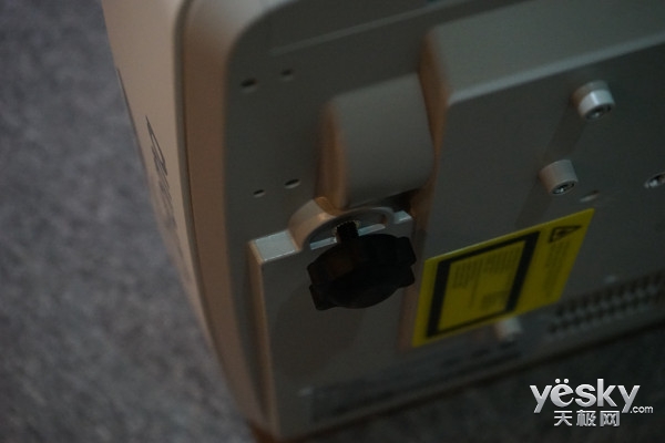 1米享百屏?奥图码LC1激光超短焦影院机评测