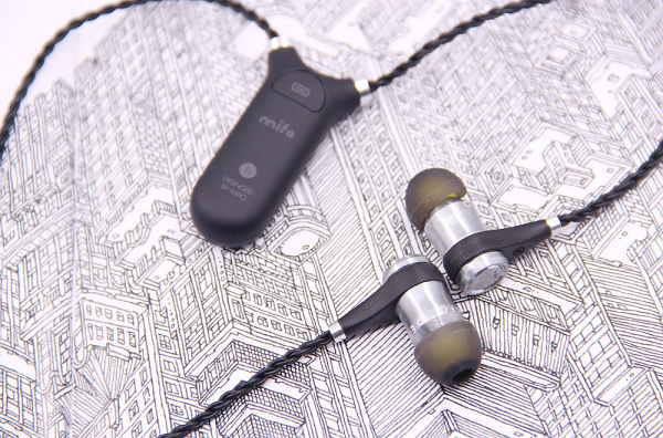 独特音效氛围 魔浪i2运动蓝牙耳机听音体验