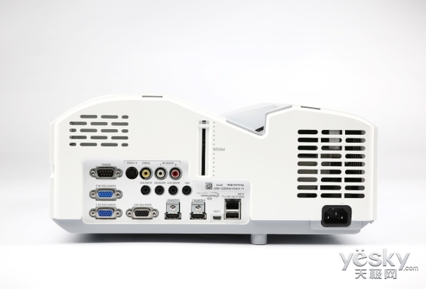 全能教学帮手 卡西欧超短焦投影 XJ-UC350WN评测