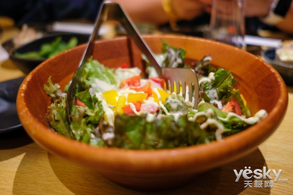 轻便造型 性能强劲 富士XE3上手简评