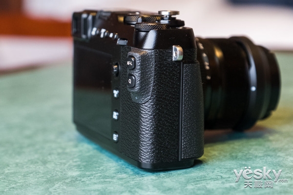 轻便造型 性能强劲 富士XE3上手简评