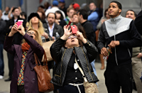 ����ʵ��Ӱ���ֻ���Ļ�ı������