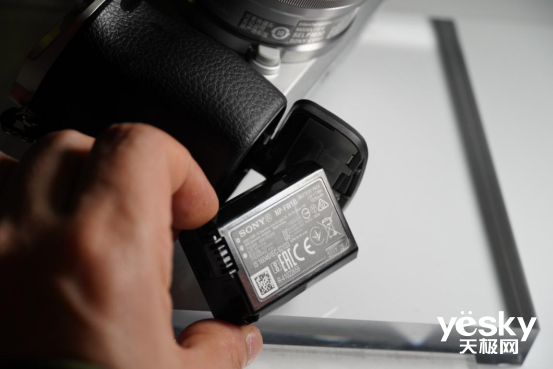 ᷢA6400ذ̼£AI׷ٶԽжǿ