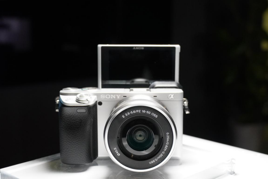 ᷢA6400ذ̼£AI׷ٶԽжǿ