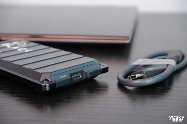 ������Я������Ϸ�⣬WD_BLACK P50��Ϸר���ƶ���̬Ӳ�̲���