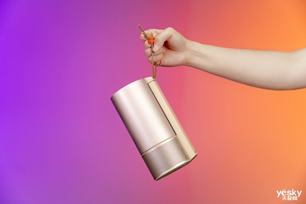  ����Play5��ЯͶӰ�����飺һ�����գ����ɹ�Ӱ����ʱ��PARTY��