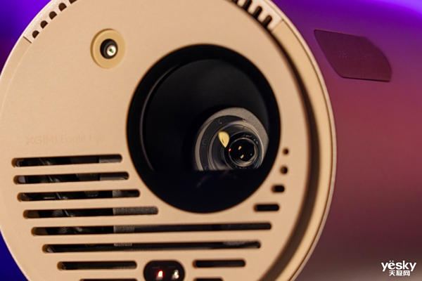  ����Play5��ЯͶӰ�����飺һ�����գ����ɹ�Ӱ����ʱ��PARTY��