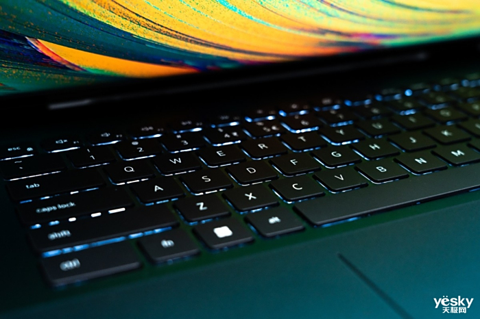 RTX Studioӳִƶ Խ16 Plus