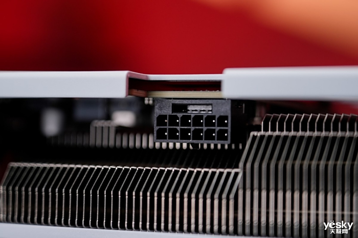 ����2Kͨ�� �ֿ�4K���� iGame GeForce RTX 5070 Ti Ultra W OC����