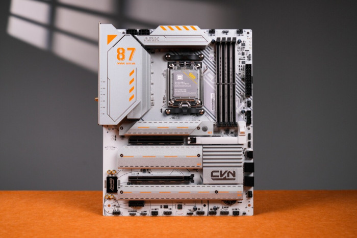 �߲ʺ�����߶������� CVN X870 ARK���۳�ΪZen 5���ʴ