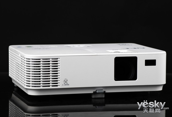 3DӽNEC NP-V302WCЯͶӰ