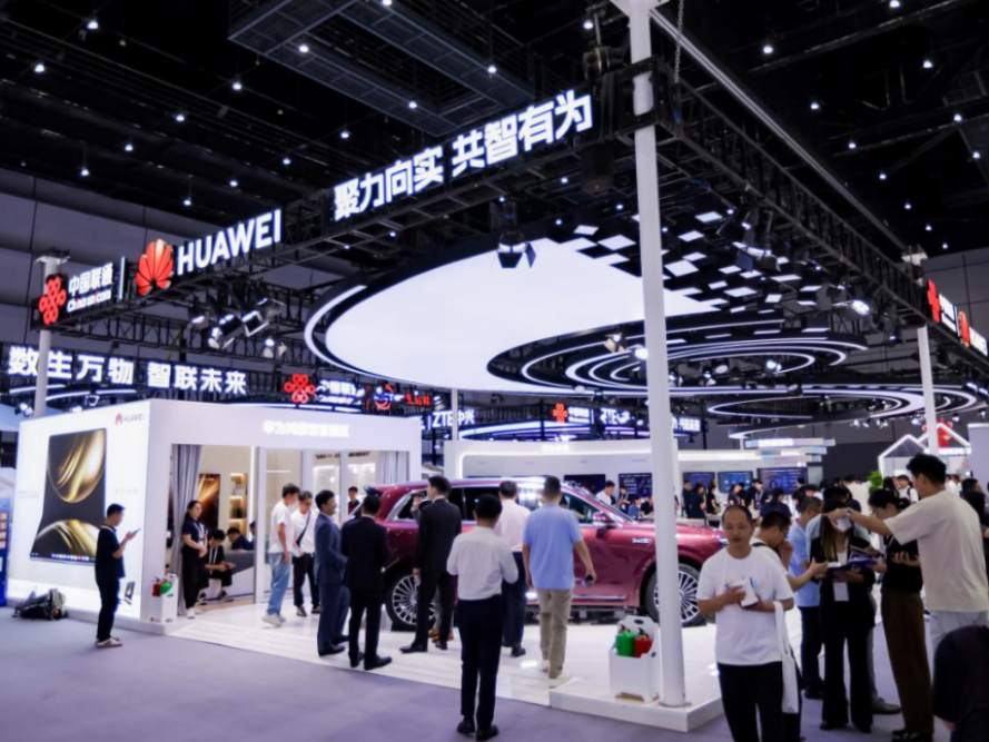 全场景新品矩阵火爆“出圈”！华为闪耀2025中国联通合作伙伴大会